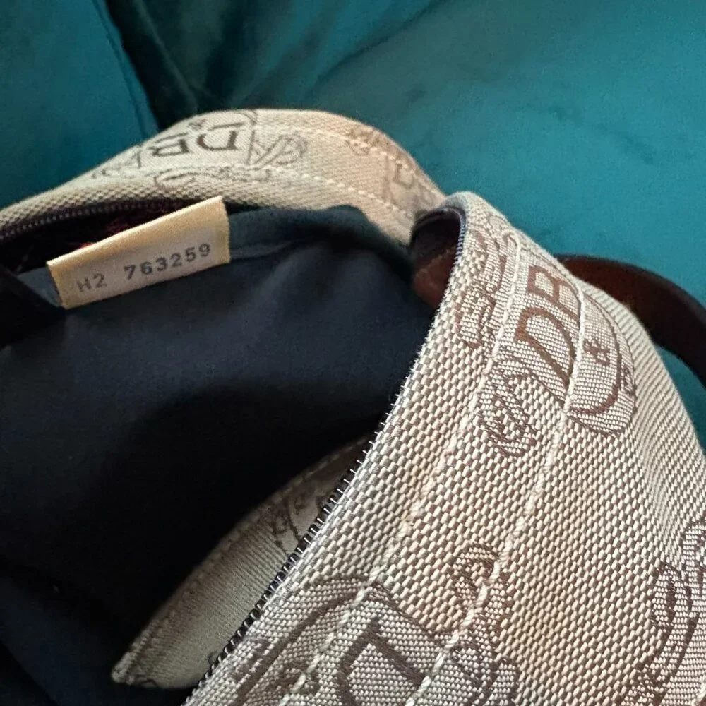 Dooney and Bourke  -  Vintage Canvas Signature Monogram Hobo Bag - Picture 12 of 12